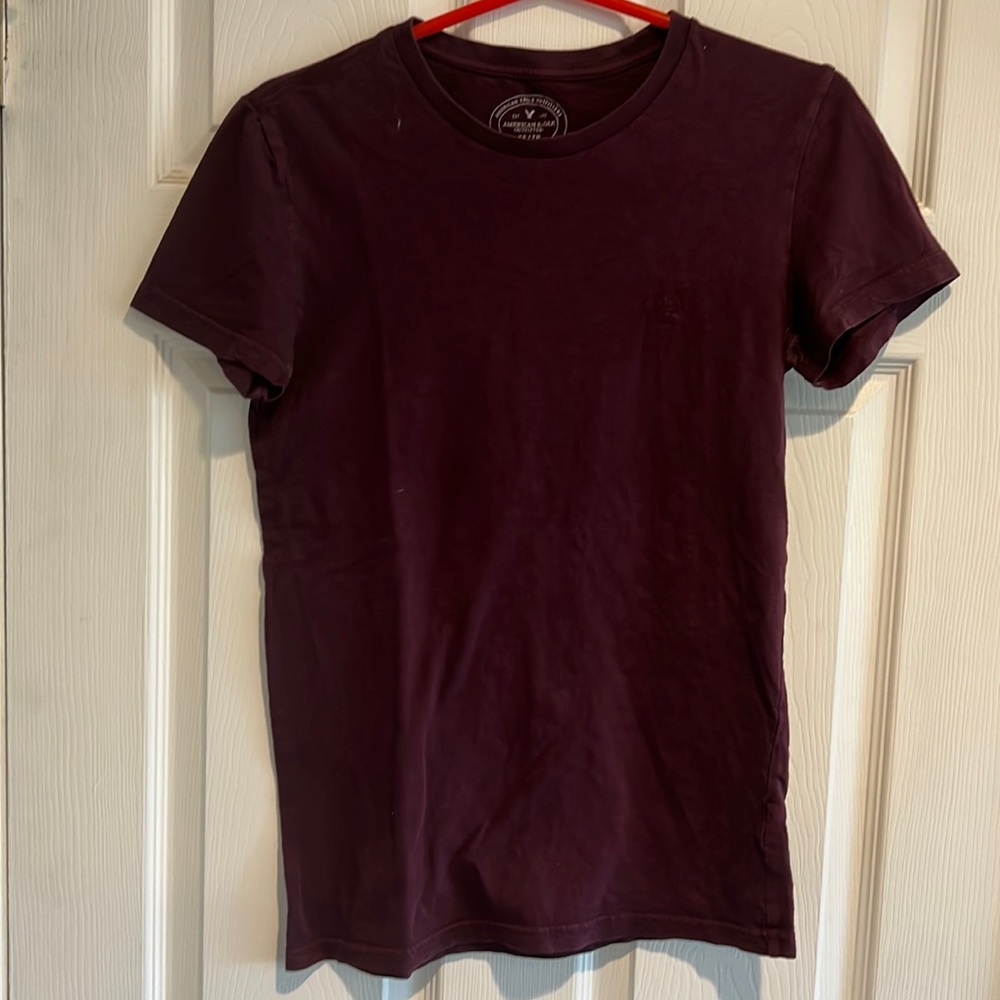 American eagle AEO XS Extra small purple / maroon tee slim fit shortsleeved